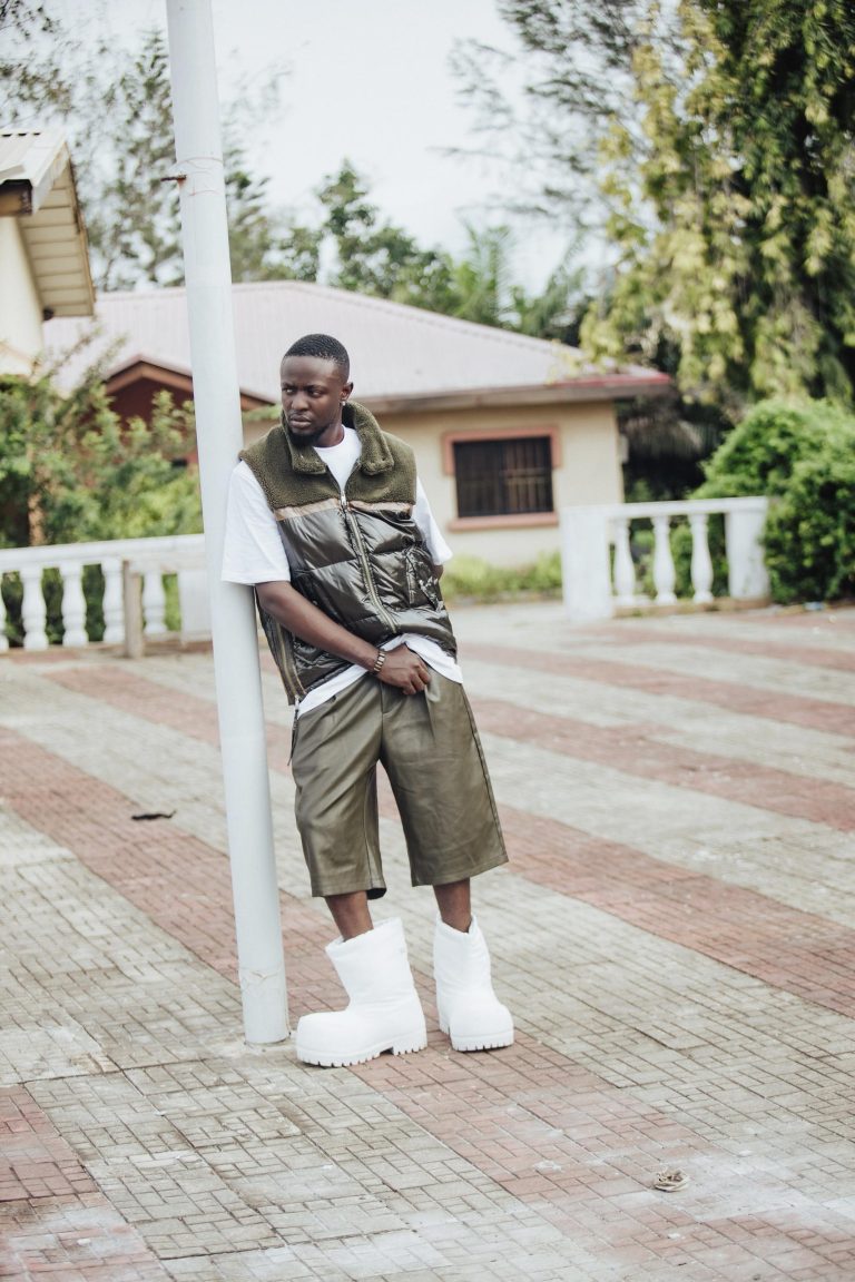 SINNER TUNES – “TOBALEJO RORA MA MI” Crooner